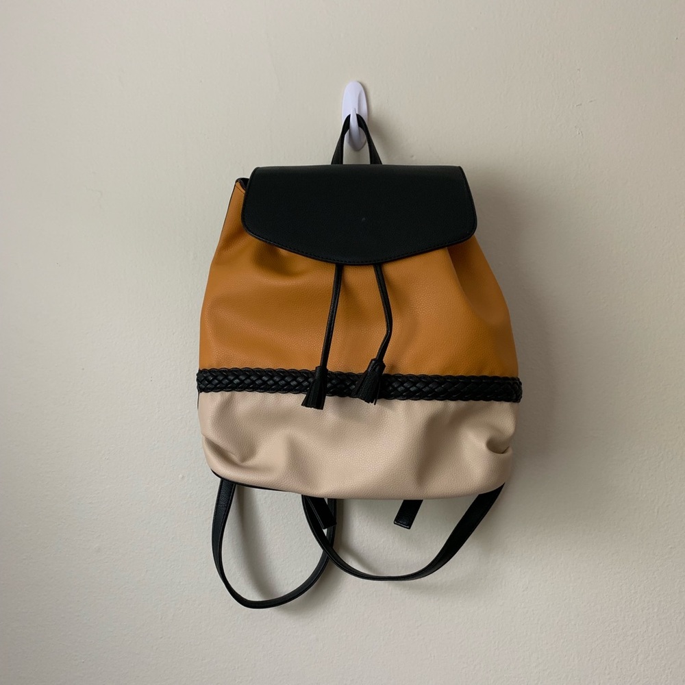 🗝🗝Brand new Backpack!! 🗝🗝